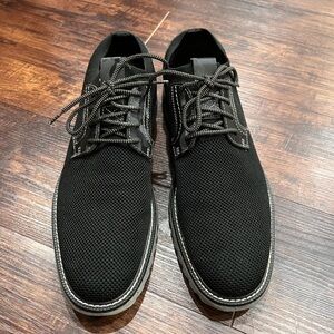 Johnston & Murphy Black Oxfords with Lace-Up Design and Textured Upper